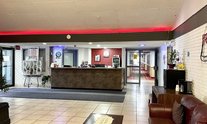 Lively Hotel | Lively Inn & Suites
