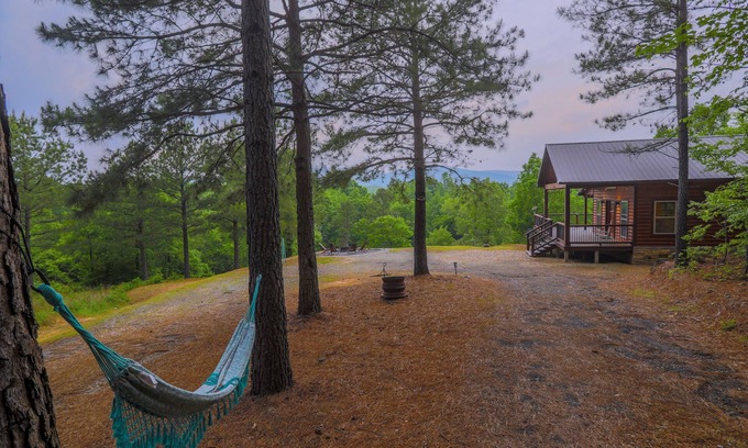 Octavia Cabin | Livin' The Dream - Secluded Luxury Cabin on River's Edge