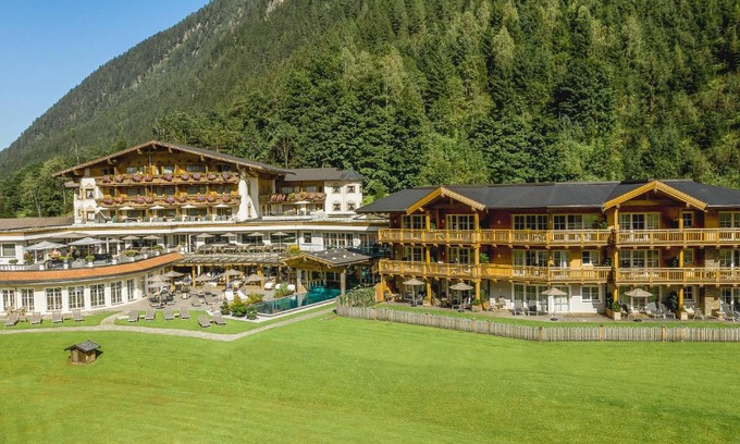Neustift Im Stubaital Hotel | Living & Spa Vitalhotel Edelweiss
