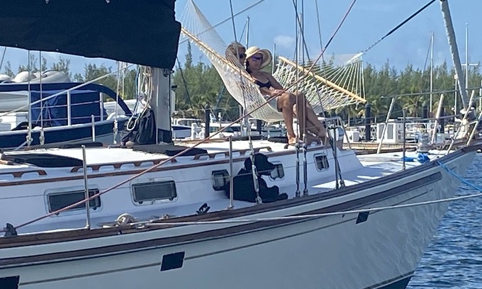 Key West Boat Rental | Living the Dream Key West Style