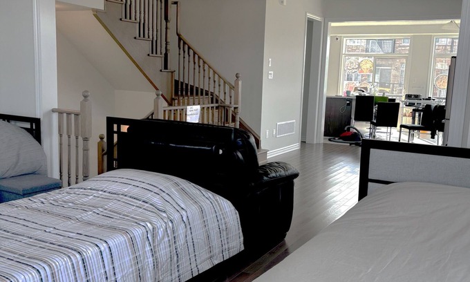 Caledon House | Livingroom hVery close to the airpoet.There are various supermarkets nearby