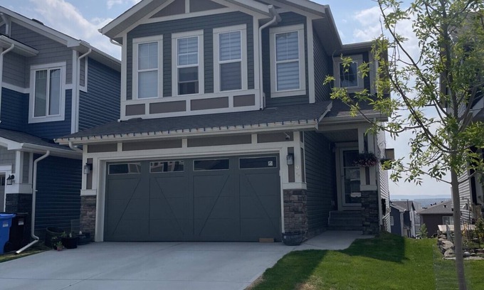 Calgary House | Livingston Brand New Two Bedrooms Suite