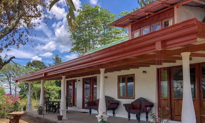 Udispattuwa House | Old Priests House ,Knuckles Mts. fantastic views ,ideal families, Trekking cntr.