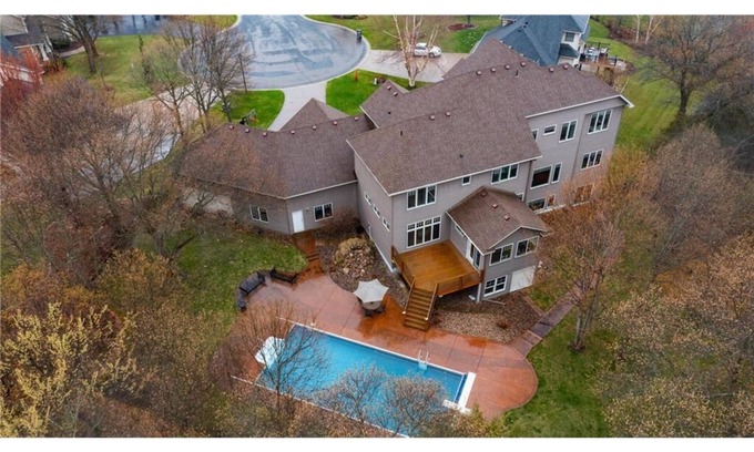 Andover House | LL private access unit w/lux beds, pool table, theater room, Xbox/wifi.
