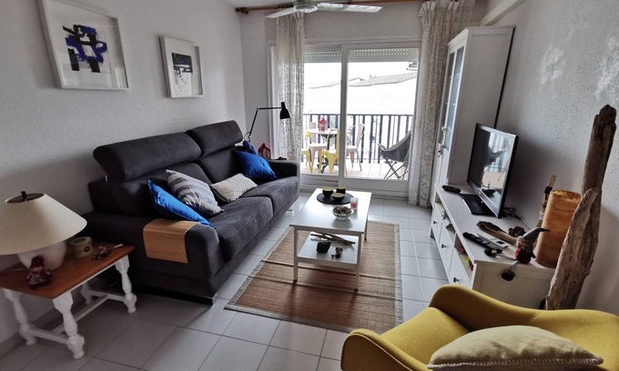 Llanca Apartment | Llança Apt. La Vela St Carles