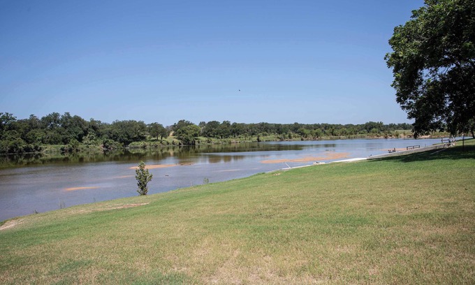Kingsland House | Llano River Retreat w Game Room & Kayaks