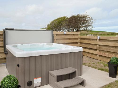 Holyhead House | Llofft Storws