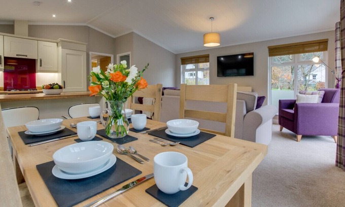 Gwynedd- Snowdonia House | Llyn Alwen Lodge - Two Bedroom House, Sleeps 4