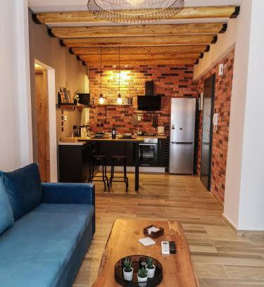 Larissa Apartment | LM Luxury Central Loft