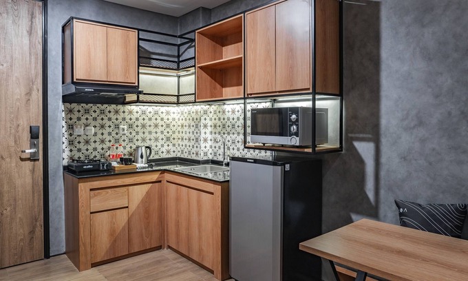 Grogol Hotel | LOA Living Solo Baru