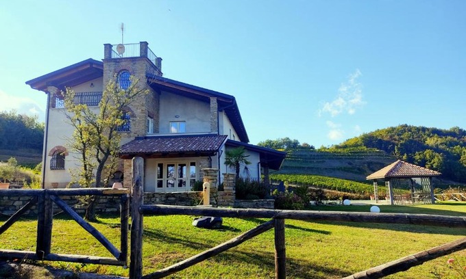 Loazzolo Apartment | LOAZ Relais Agriturismo