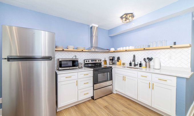East Ocean View Apartment | Lobster Suite | Near the beach | Pet-friendly