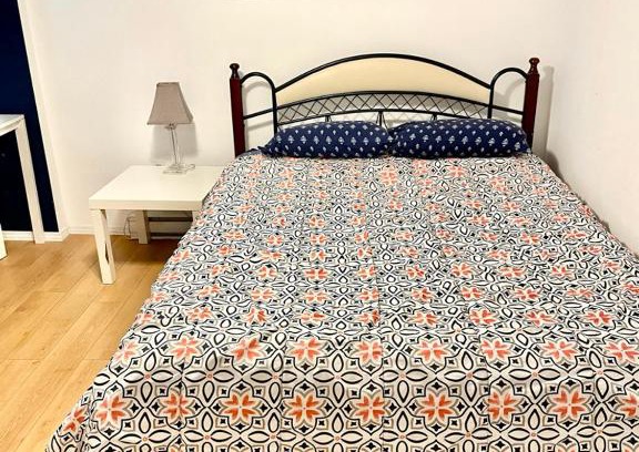 Cote-Saint-Paul House | Local style accommodation, Cute house!