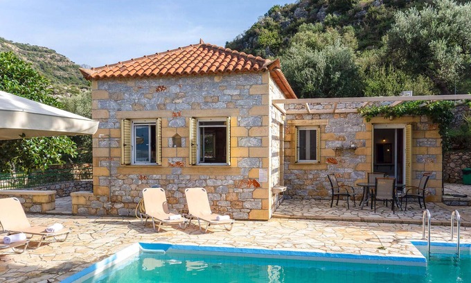 Kardamyli House | Located close to the idyllic coastal village of Kardamili, nestled amongst olive groves and peaceful