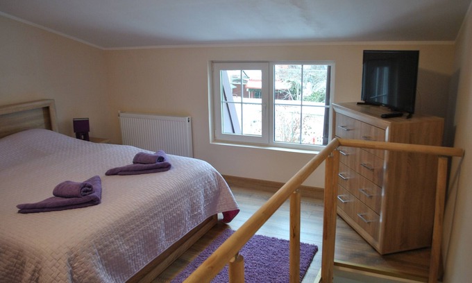 Bistrita Apartment | Located in Bistriţa, Ap. Alpha offers a garden and fitness centre.