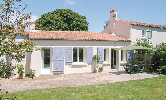 La Jonchere House | Located in the charming village of La Jonchère, this welcoming vacation home awaits you just ten min