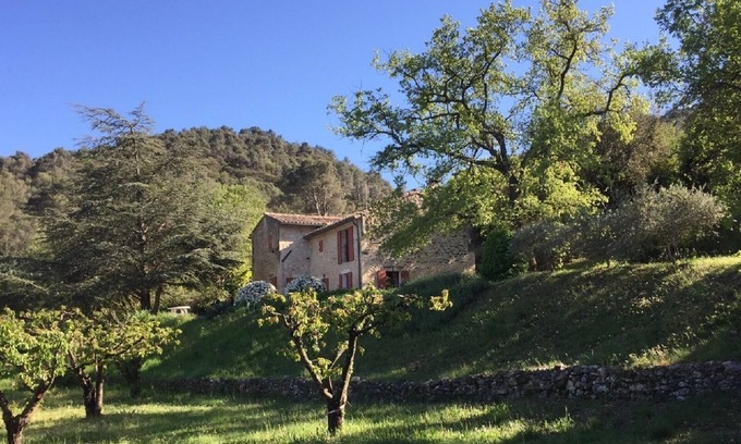 Menerbes Villa | Located pretty Provencal villa with guest house and big pool in Menerbes