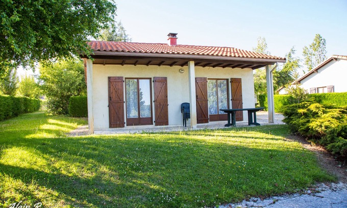 Sarrecave House | Located Sarrecave, Leisure accommodation with swimming pool Lac Saint Georges