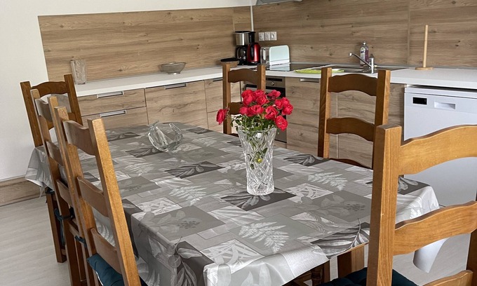 Camblain-Chatelain Apartment | Location Appartement 5 Pers. Avec Piscine Chauffée "pinson"