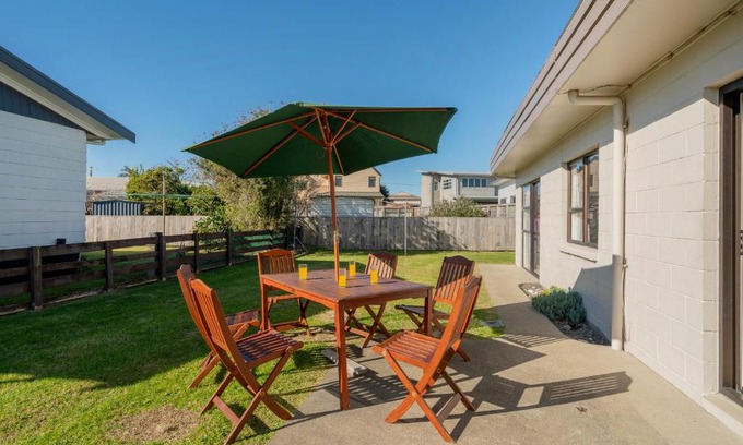 Whangamata House | Location Plus - Whangamata Holiday Home