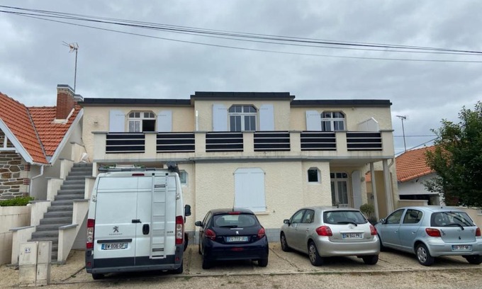 Tharon-Plage Apartment | LOCATION SAISONNIERE
