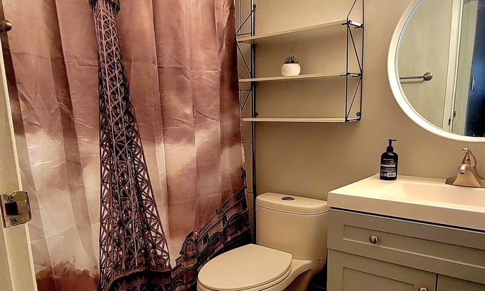 Saskatoon Condo | Location! Saskatoon Nutana Broadway charm & comfort
