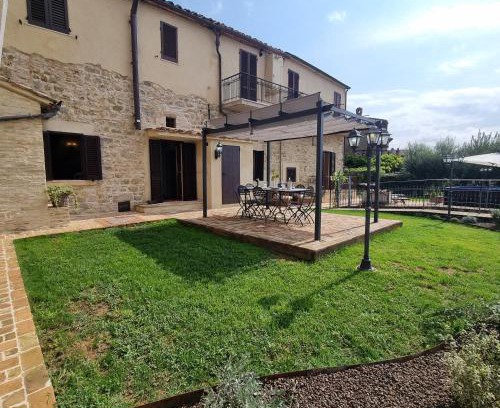 Civitella Benazzone Apartment | Locazione Turistica 35074 Vicolo del Falco Perugia by Vesionica