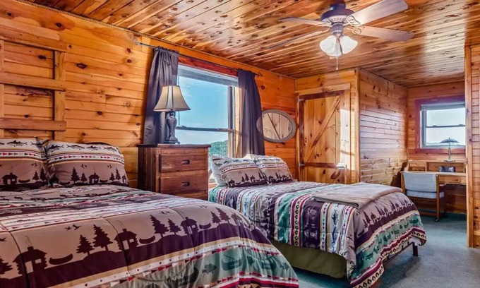 Ponca Cabin | Lodge at OZK Ranch- Incredible mountaintop cabin with hot tub and views
