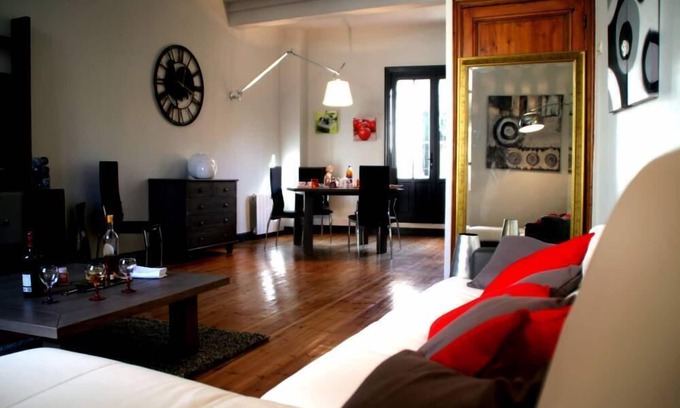City of Carcassonne House | Lodge character right in the heart of the medieval town
