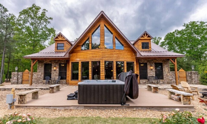 Dawson Cabin | Lodge @ Little River Retreat w/Hot Tub - Sleeps 12