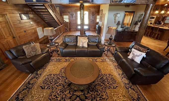 Crenshaw County Cabin | Lodge on The Lake
