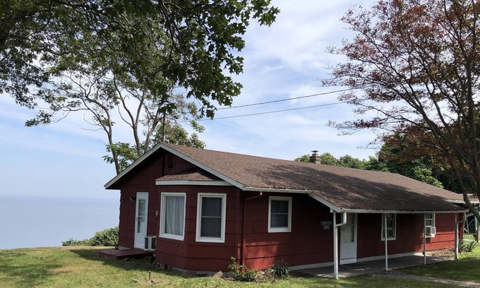 Wading River RV Rental | Lodge overlooking Long Island Sound