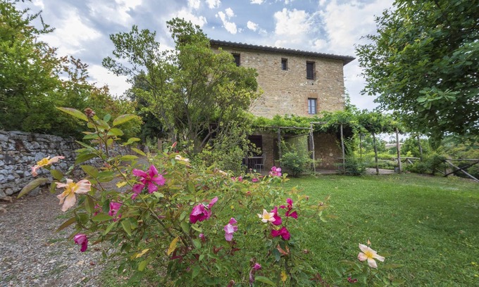 Simignano Apartment | Lodging in Casole Elsa,Siena,pool,Wi-Fi,terrace,barbecue,family friendly,sleep 6