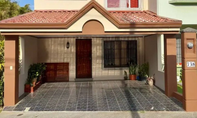 Heredia House | Lodging Near the Airport