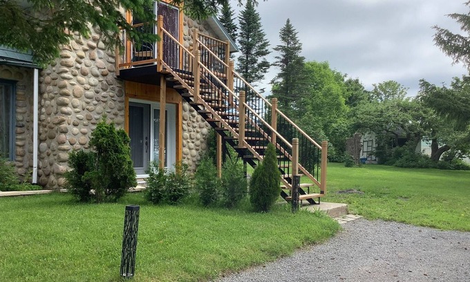 Saint-Augustin-de-Desmaures Apartment | Loft en Campagne Près de la Belle Ville de Québec