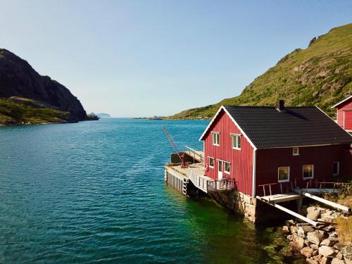 Vestvagøy House | Lofoten Troll View