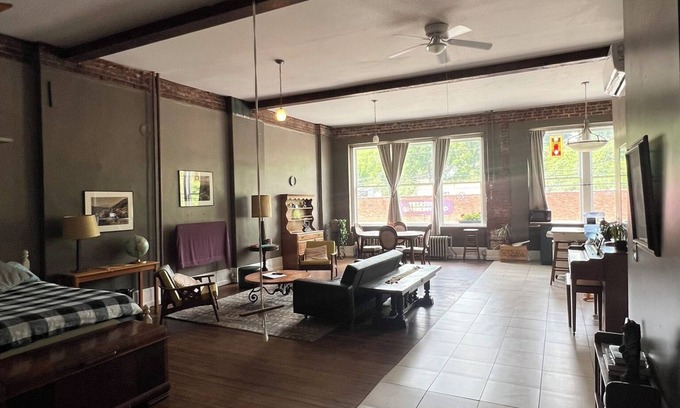 Sylva Apartment | Loft Apartment Historic Downtown Main Street Sylva