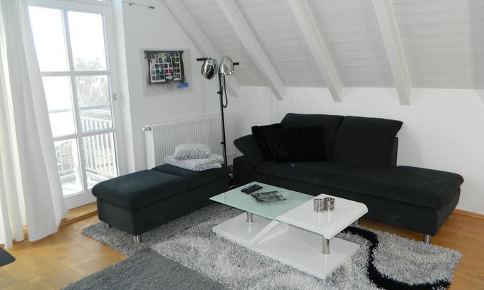 Großnobach Apartment | Loft apartment with 3 bedrooms at the gates of Munich near the airport!