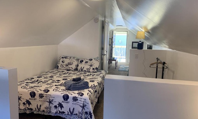 Cottage Line Apartment | Loft at the Beach apts