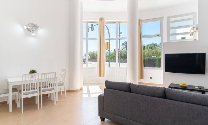 Mataro Apartment | Loft Contemporary 1 min Beach