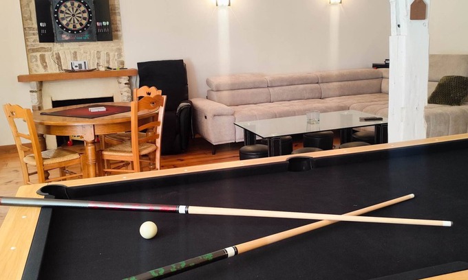 Bar-sur-Aube Cabin | Loft for 9-10 people "special Games"