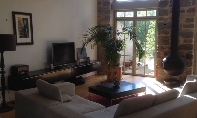 Saint-Bauzille-de-Putois Apartment | Loft in old mill at the gates of the Cevennes