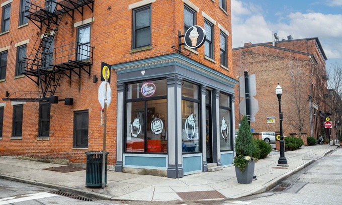 Pendleton Condo | Loft Life Pendleton 2 – Chic Downtown Condo for 4! Perfect for Professionals