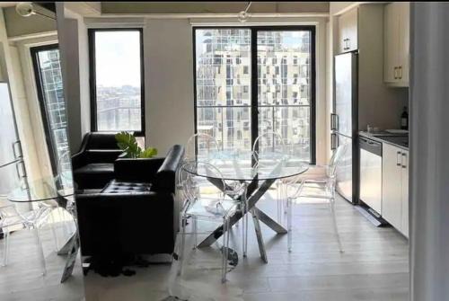 Cite Multimedia Apartment | Loft moderne au coeur de Montreal