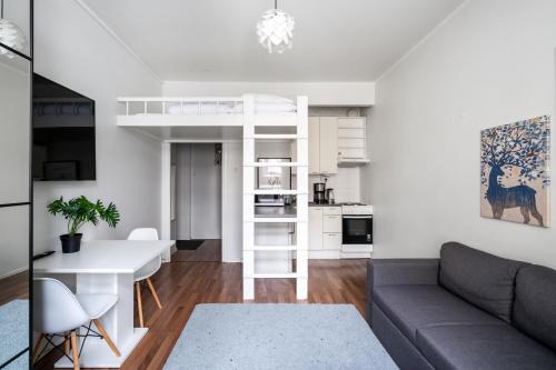 Alppiharju Apartment | Loft studio, Kallio, Metro Nearb