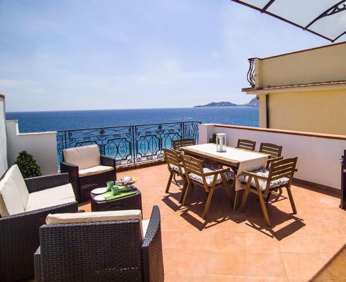 Letojanni Apartment | Loft Vista Sul Mare