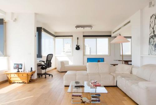 Achrafieh Apartment | Loft With a View 24 7 Electricity