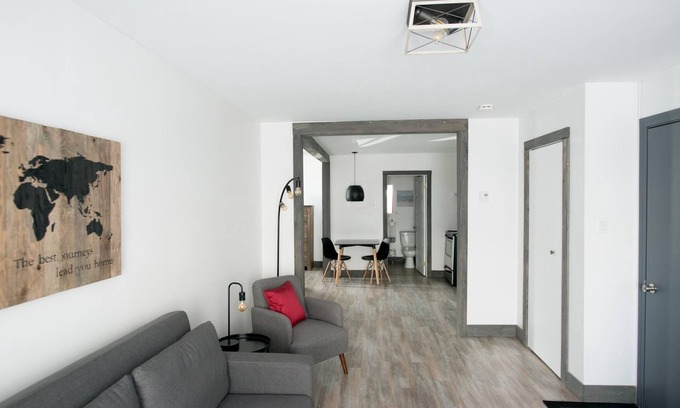 Rouyn-Noranda Apartment | Loft with bed and sofabed in the city centre (Le Court-toit)