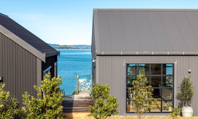 Waiheke Island House | Loft & Workroom, Woodside Bay | Be My Guest
