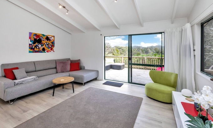 Paihia House | Lofty Te Haumi - Paihia Holiday Home